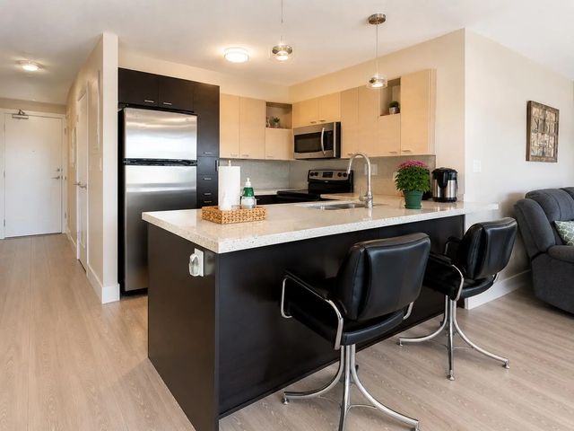 7445 120 Street 306, Delta
