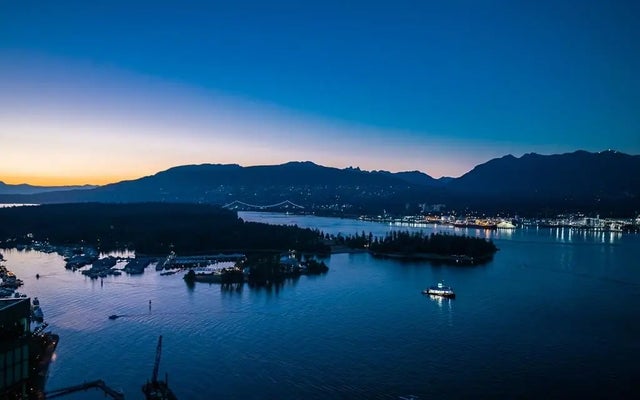 1077 W Cordova Street Ph4201, Vancouver