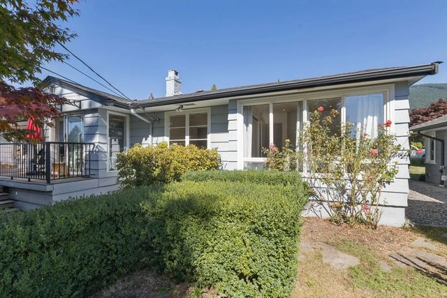 915 Wentworth Avenue, North Vancouver