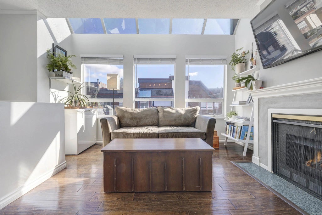 3721 Delbrook Avenue 309, North Vancouver