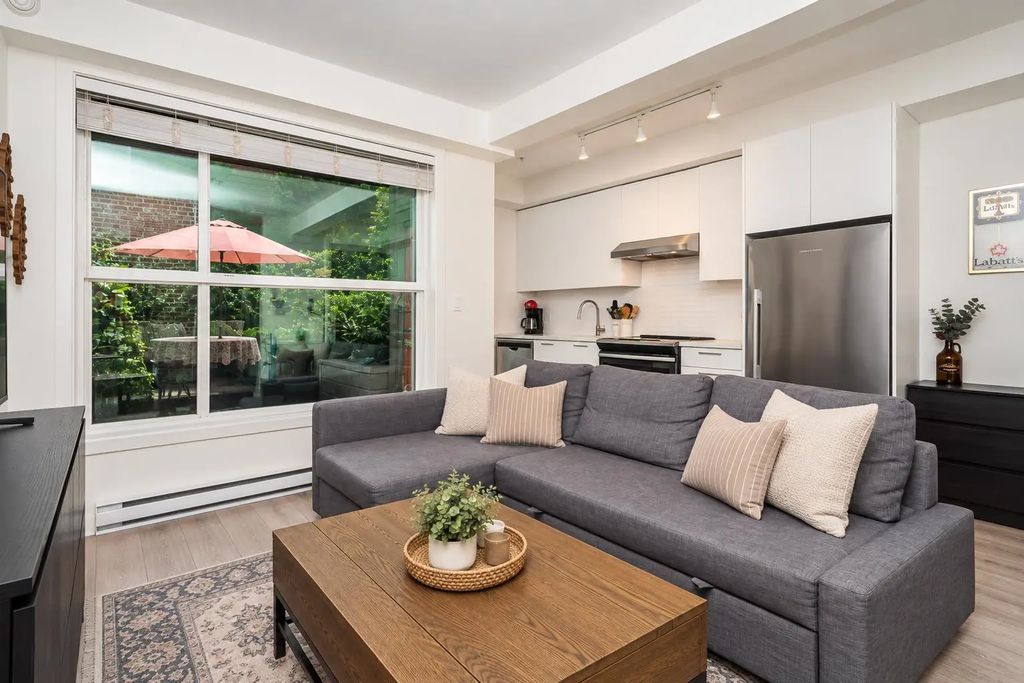 7809 209 Street 108, Langley