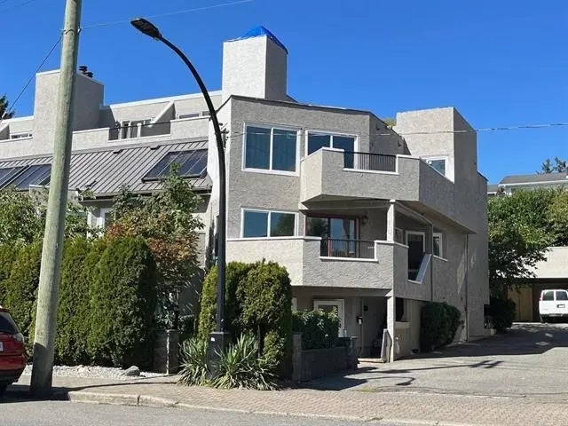 15971 Marine Drive 11, White Rock