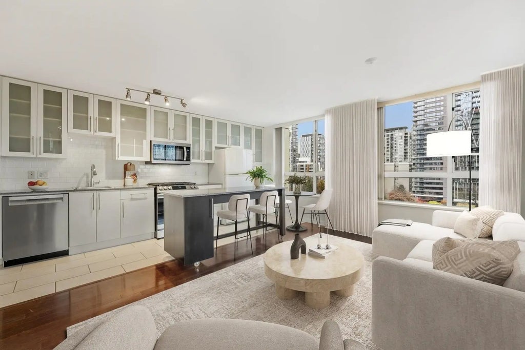 1225 Richards Street 804, Vancouver