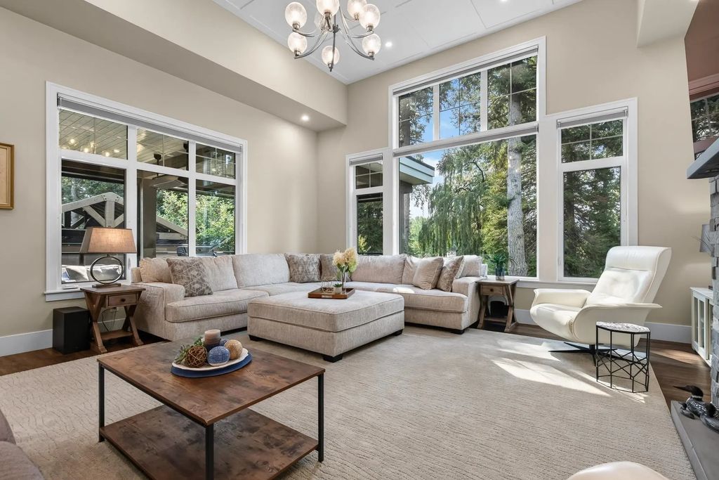 6957 Centennial Drive, Chilliwack