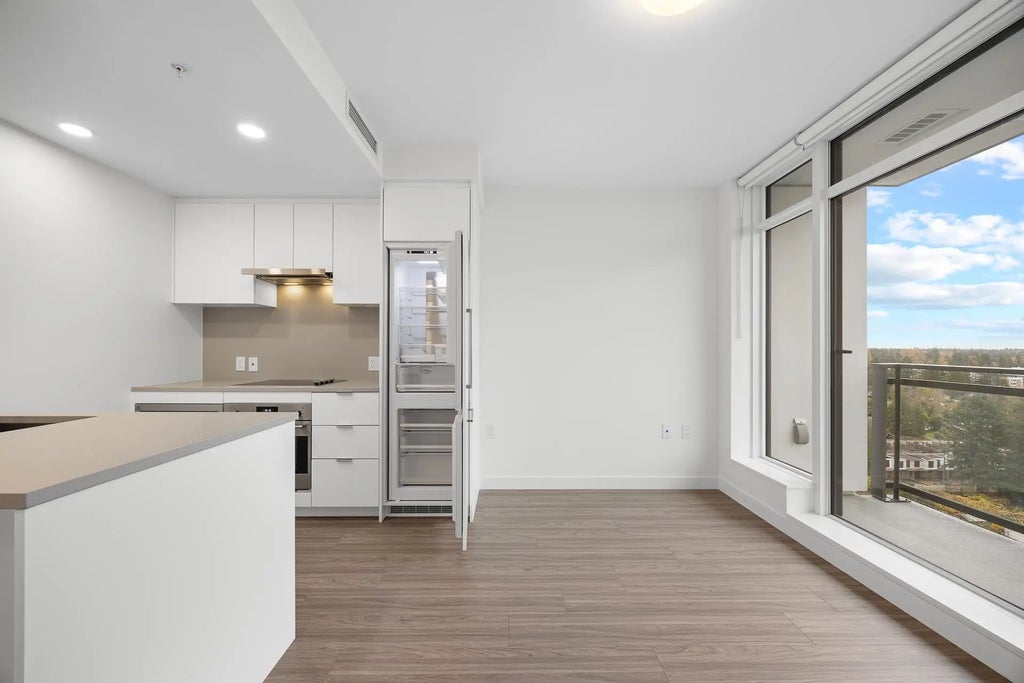 13675 107a Avenue 1603, Surrey