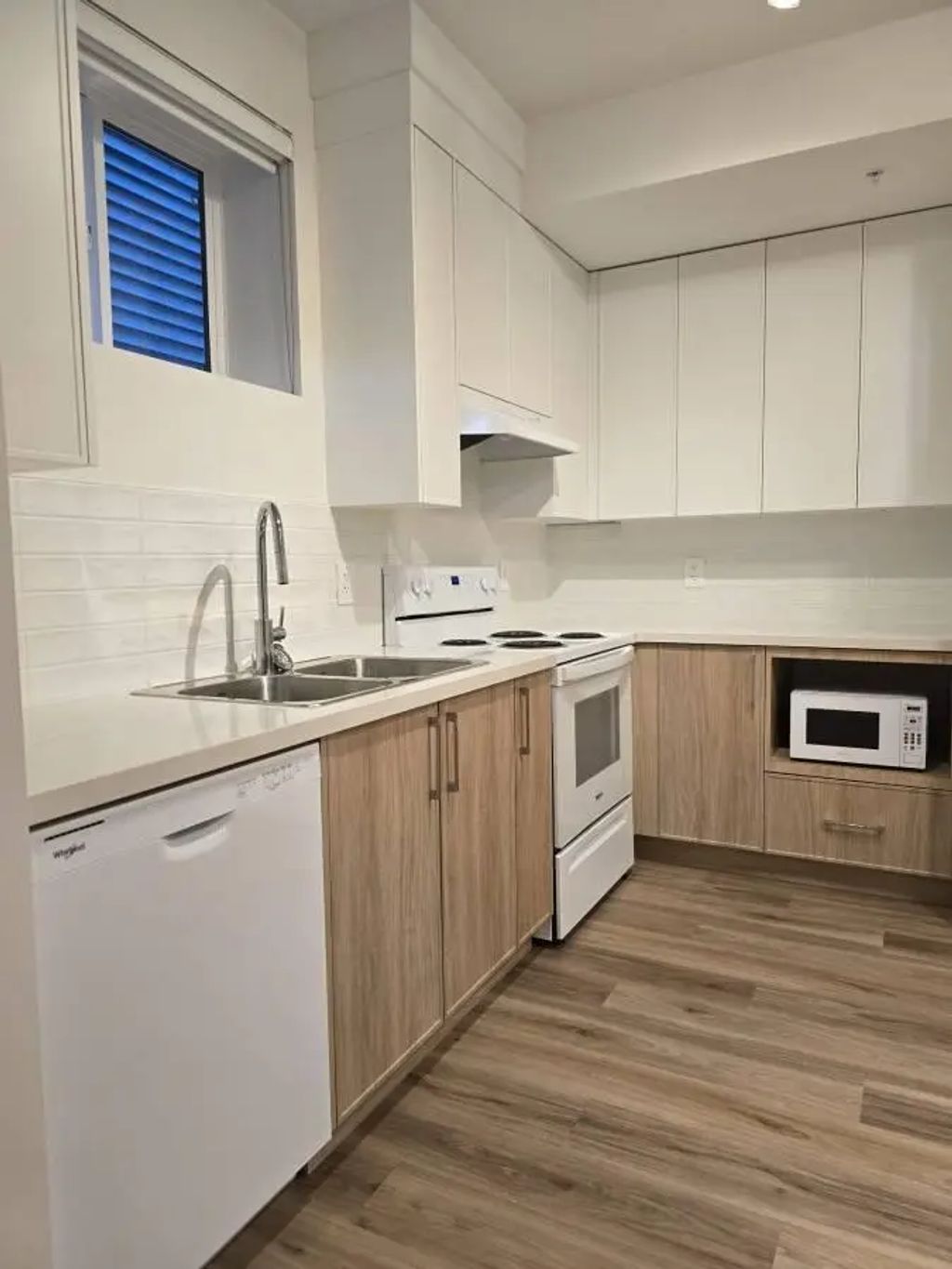 11246 251a St Suite, Maple Ridge