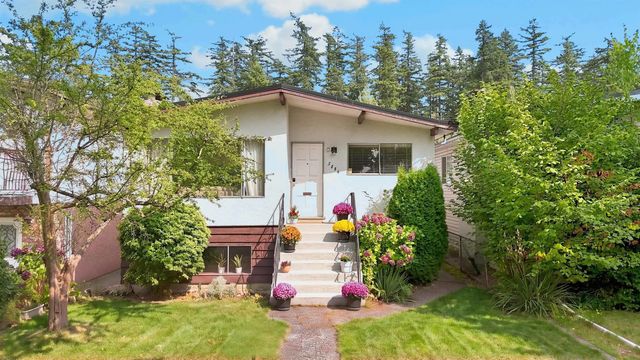 5884 Ormidale Street, Vancouver