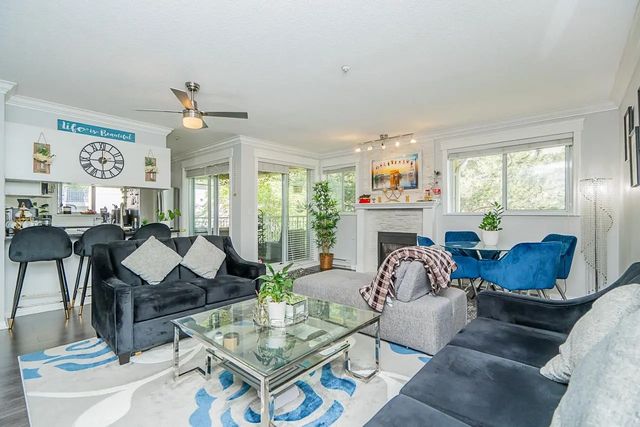 13727 74 Avenue 313, Surrey