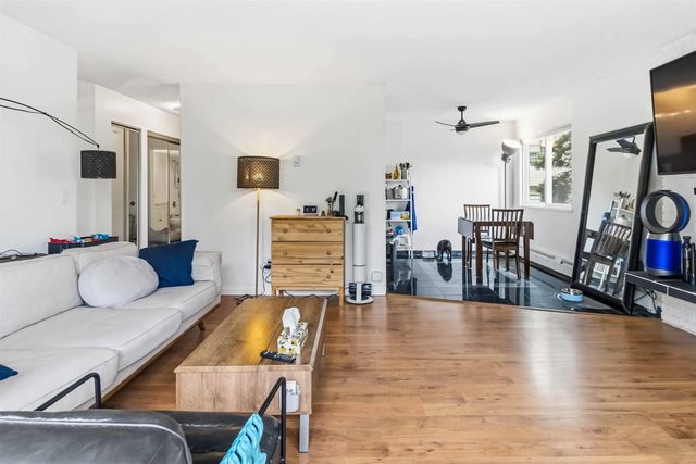 1334 W 73rd Avenue 206, Vancouver
