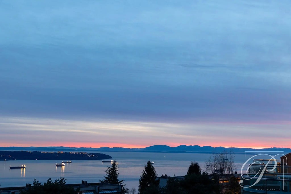 2336 Folkestone Way, West Vancouver