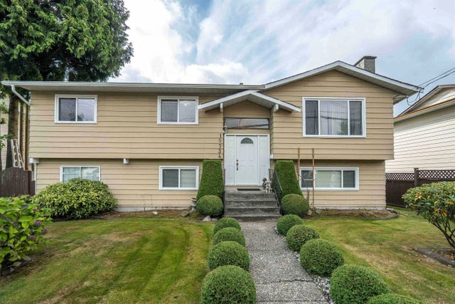 15734 96 Avenue, Surrey