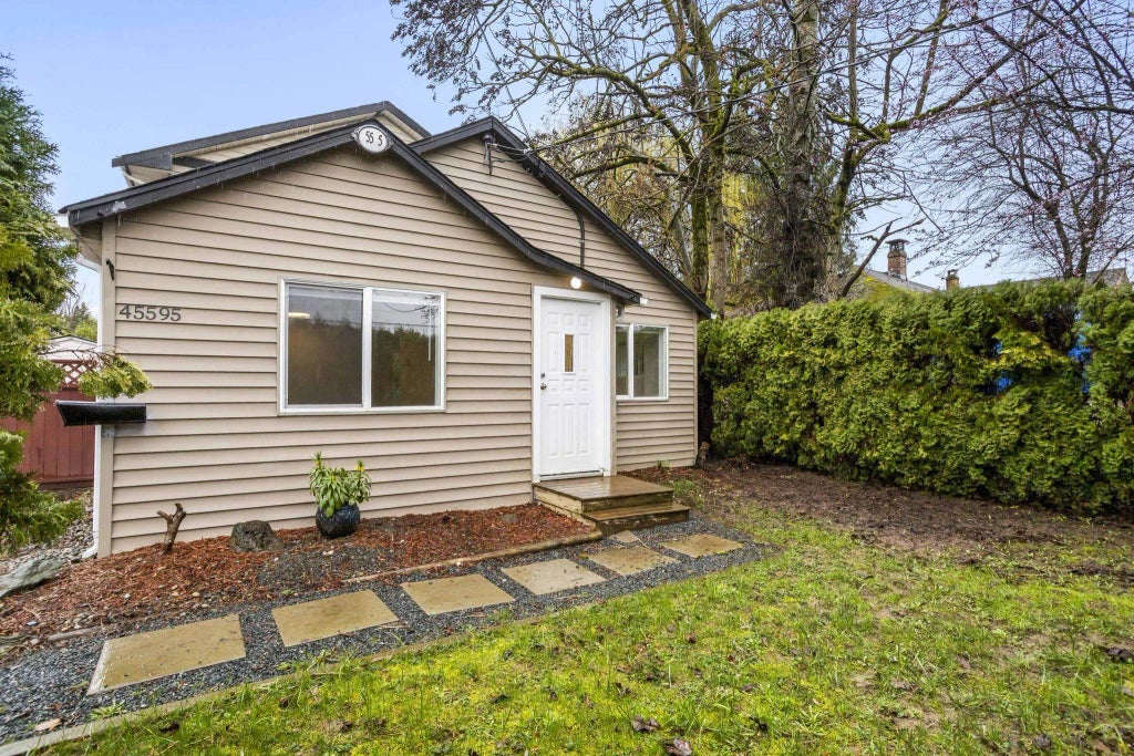45595 Lewis Avenue, Chilliwack