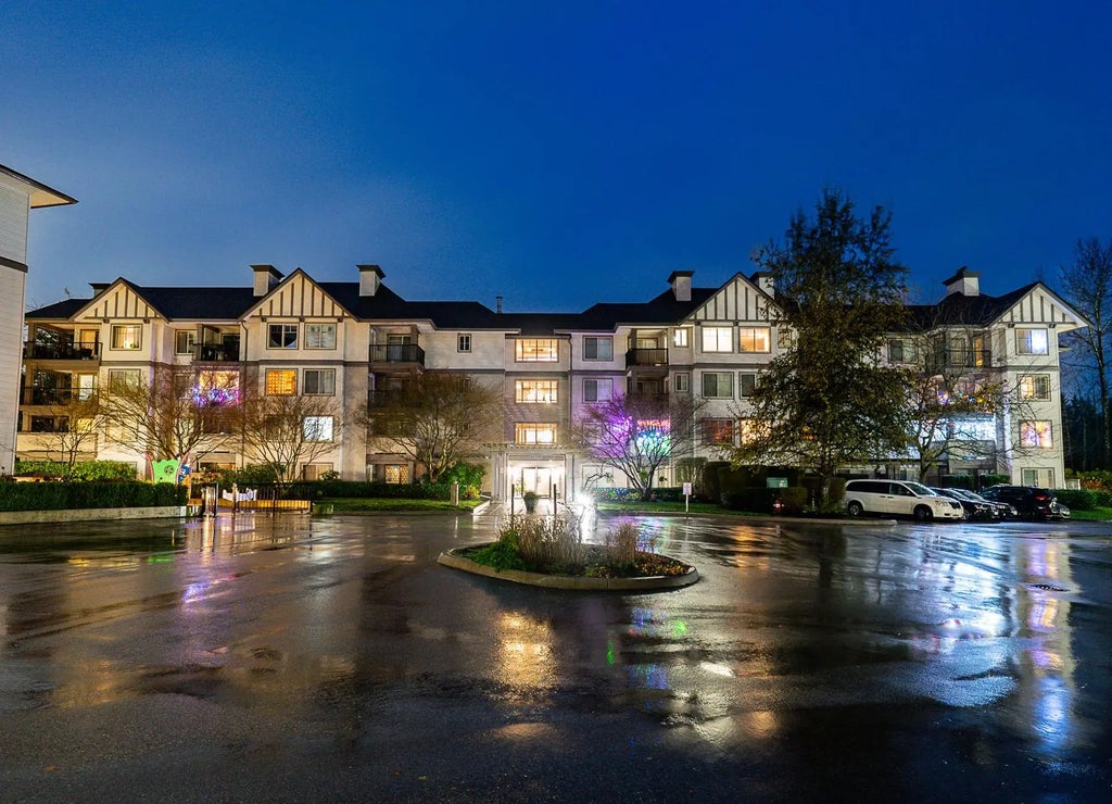 27358 32 Avenue 327, Langley