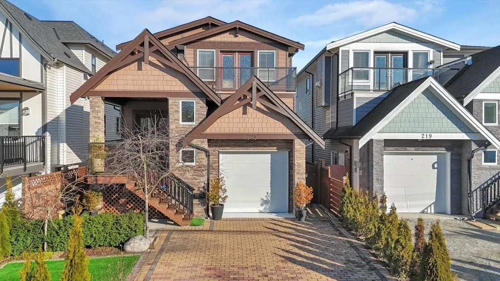 221 Campbell Street, New Westminster