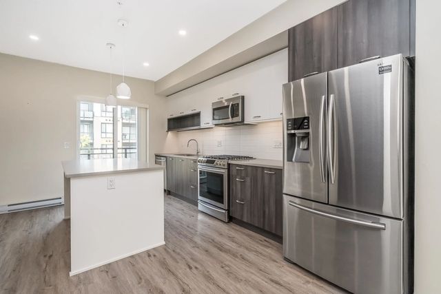 20087 68 Avenue 15, Langley