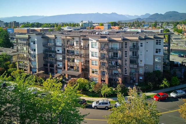 22577 Royal Crescent 305, Maple Ridge