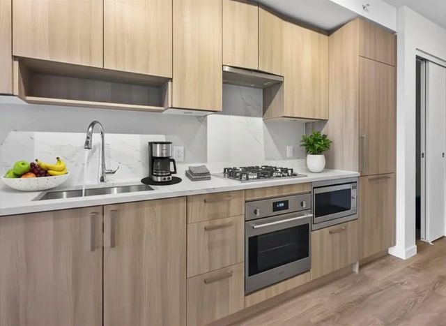 13350 Central Avenue 3103, Surrey