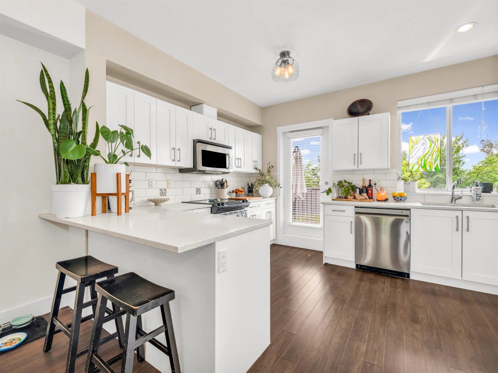 1418 Cartier Avenue 103, Coquitlam