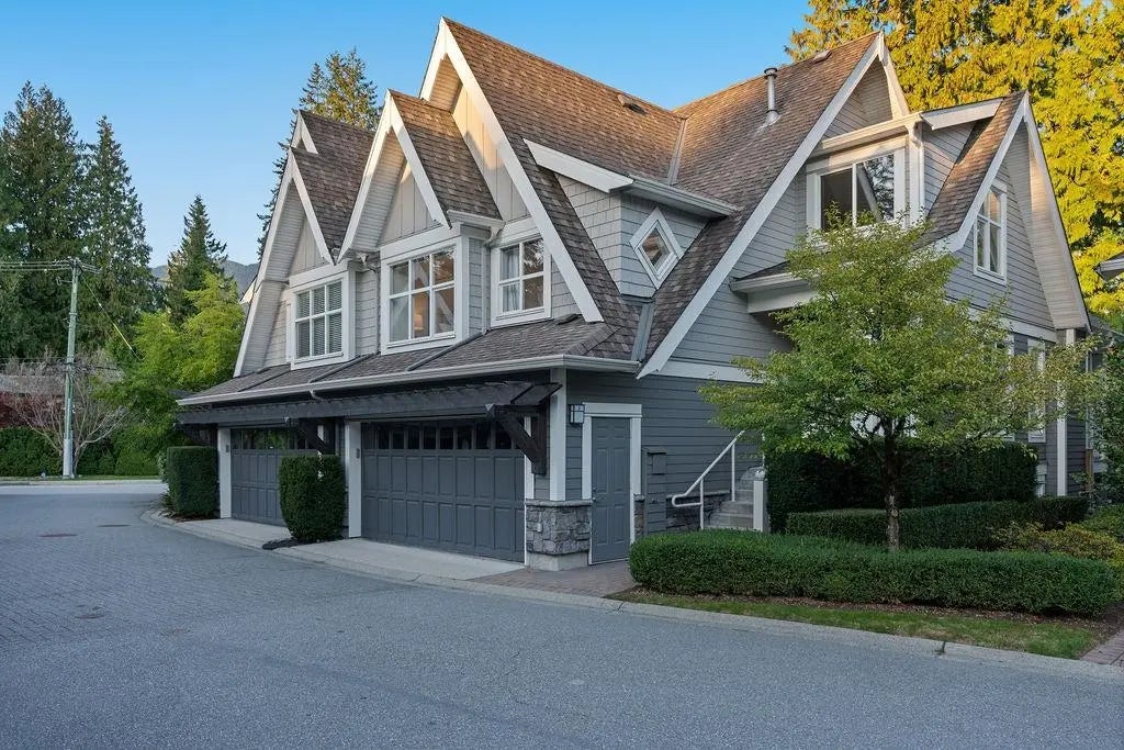 3761 Edgemont Boulevard, North Vancouver