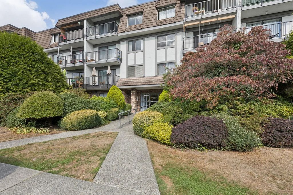 236 W 2nd Street 303, North Vancouver