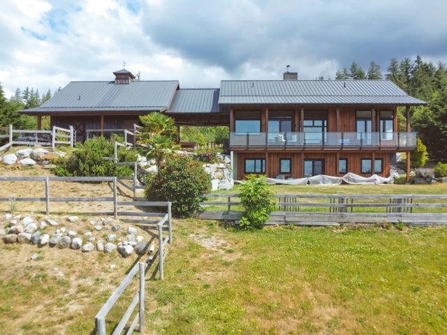 2247 Pixton Road, Roberts Creek