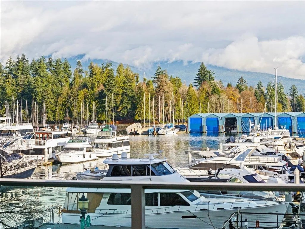 1717 Bayshore Drive 205, Vancouver