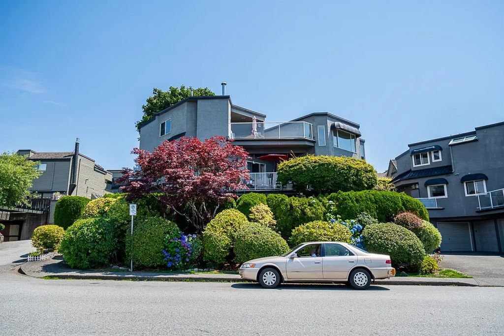 1416 Mahon Avenue, North Vancouver