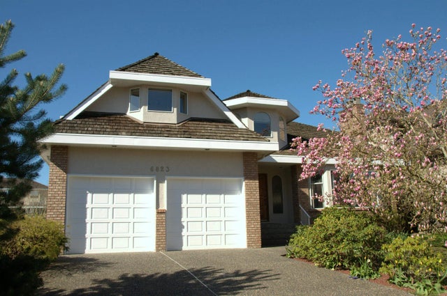 6823 Grant Place, Burnaby