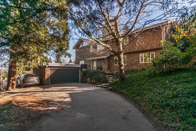 4956 Marine Drive, West Vancouver