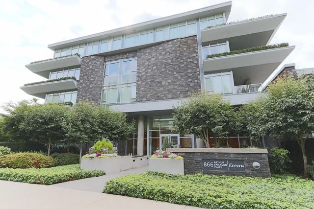 866 Arthur Erickson Place Place 600, West Vancouver