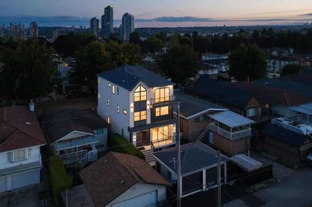 4331 Union Street 2, Burnaby