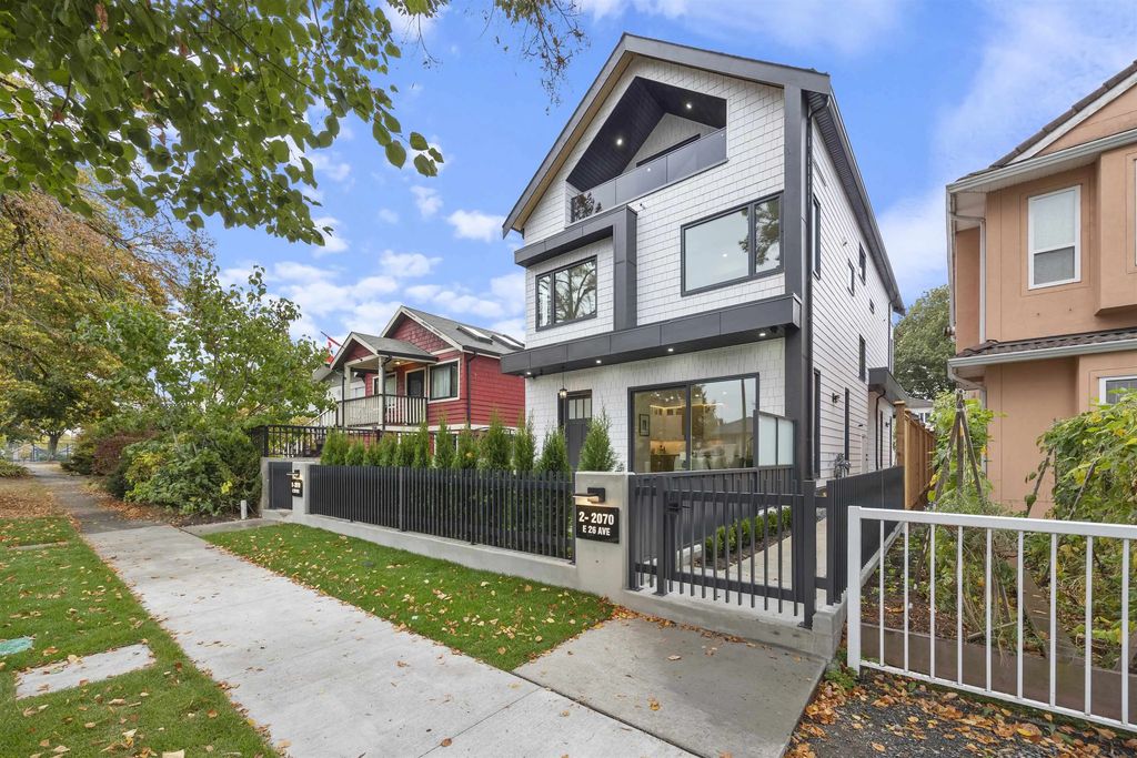 2070 E 26th Avenue 2, Vancouver