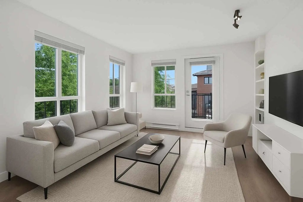 553 Foster Avenue 301, Coquitlam