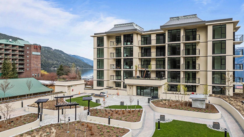 120 Esplanade Avenue 702, Harrison Hot Springs