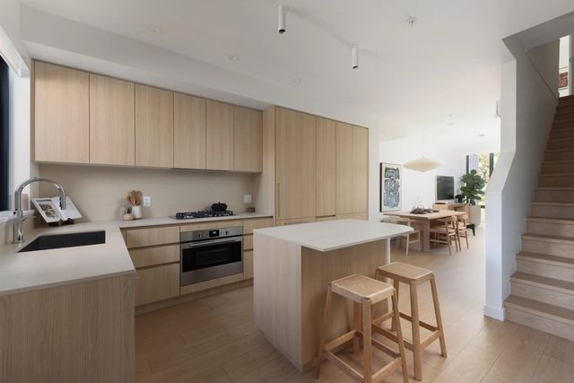 2880 Nanaimo Street 142, Vancouver