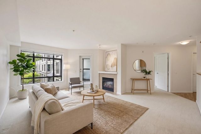 8880 202 Street 214, Langley