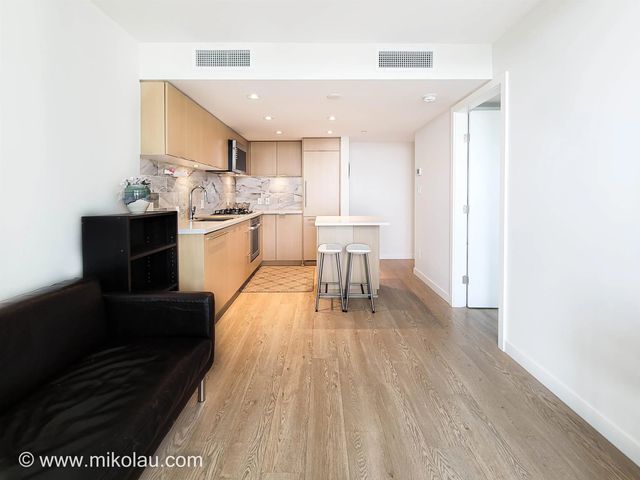 8189 Cambie Street 17xx, Vancouver