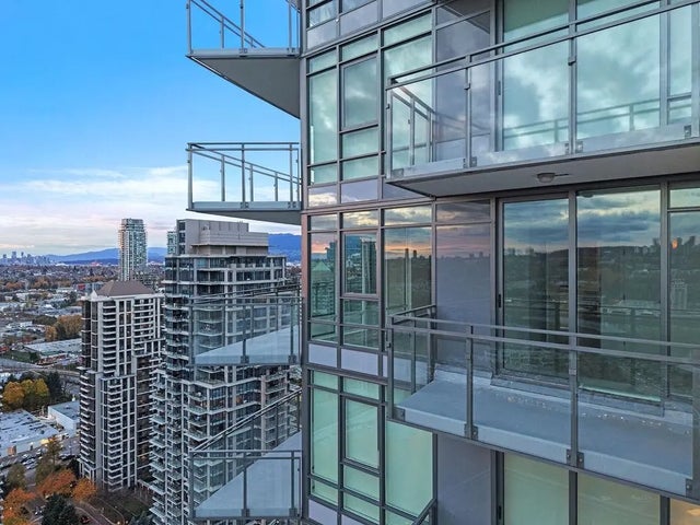 2085 Skyline Court 3008, Burnaby
