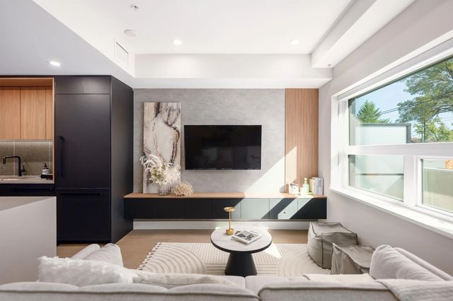 135 W 41st Avenue, Vancouver