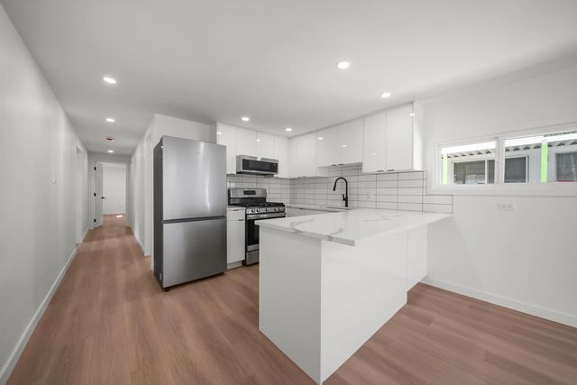 21163 Lougheed Highway 39, Maple Ridge