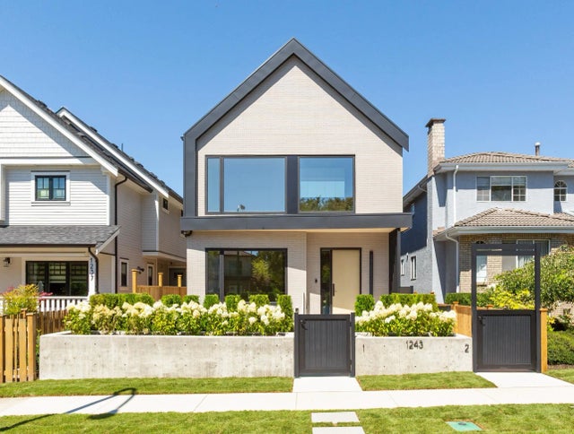 1243 E 27th Avenue 2, Vancouver