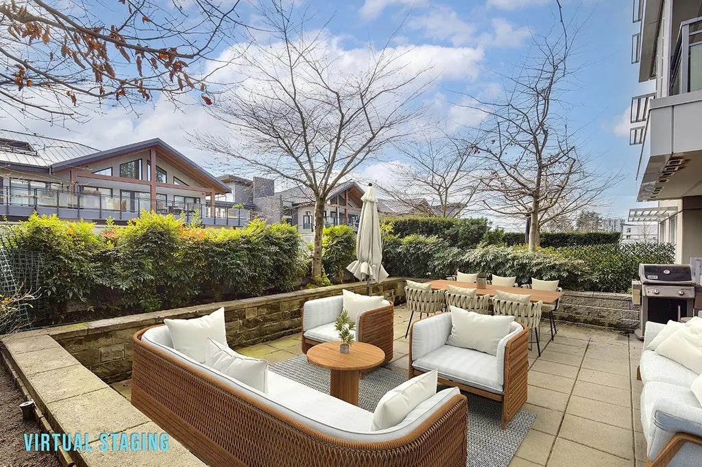 1061 Marine Drive 206, North Vancouver