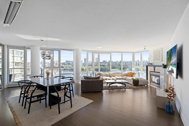 1383 Marinaside Crescent 1202, Vancouver