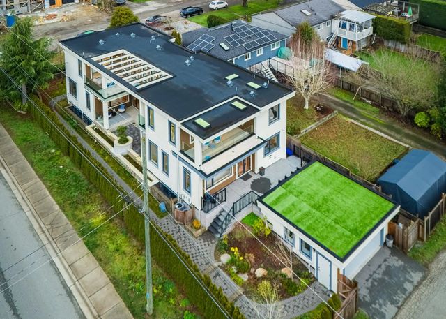 13600 Blackburn Avenue, White Rock