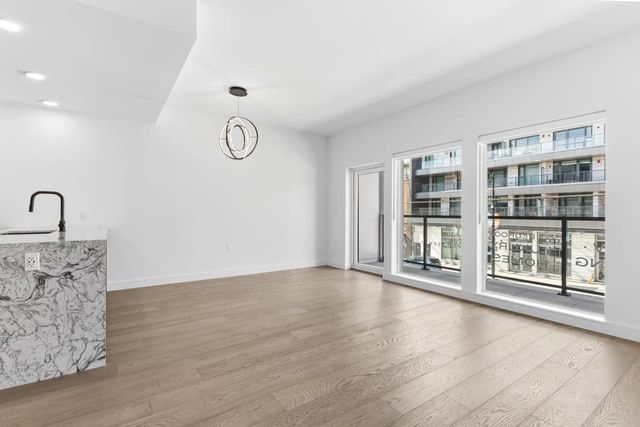 3590 W 39th Avenue 202, Vancouver
