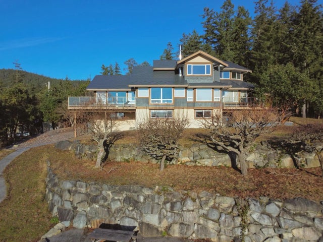 10339 Sunshine Coast Highway, Halfmoon Bay