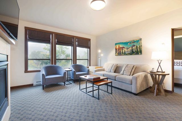 2020 London Lane 218b, Whistler