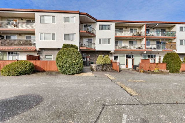 3043 270 Street 205, Langley