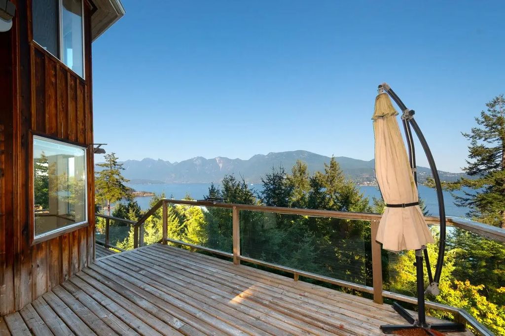 671 Taylor Road, Bowen Island