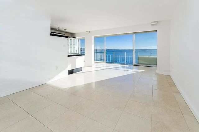 150 24th Street 407, West Vancouver